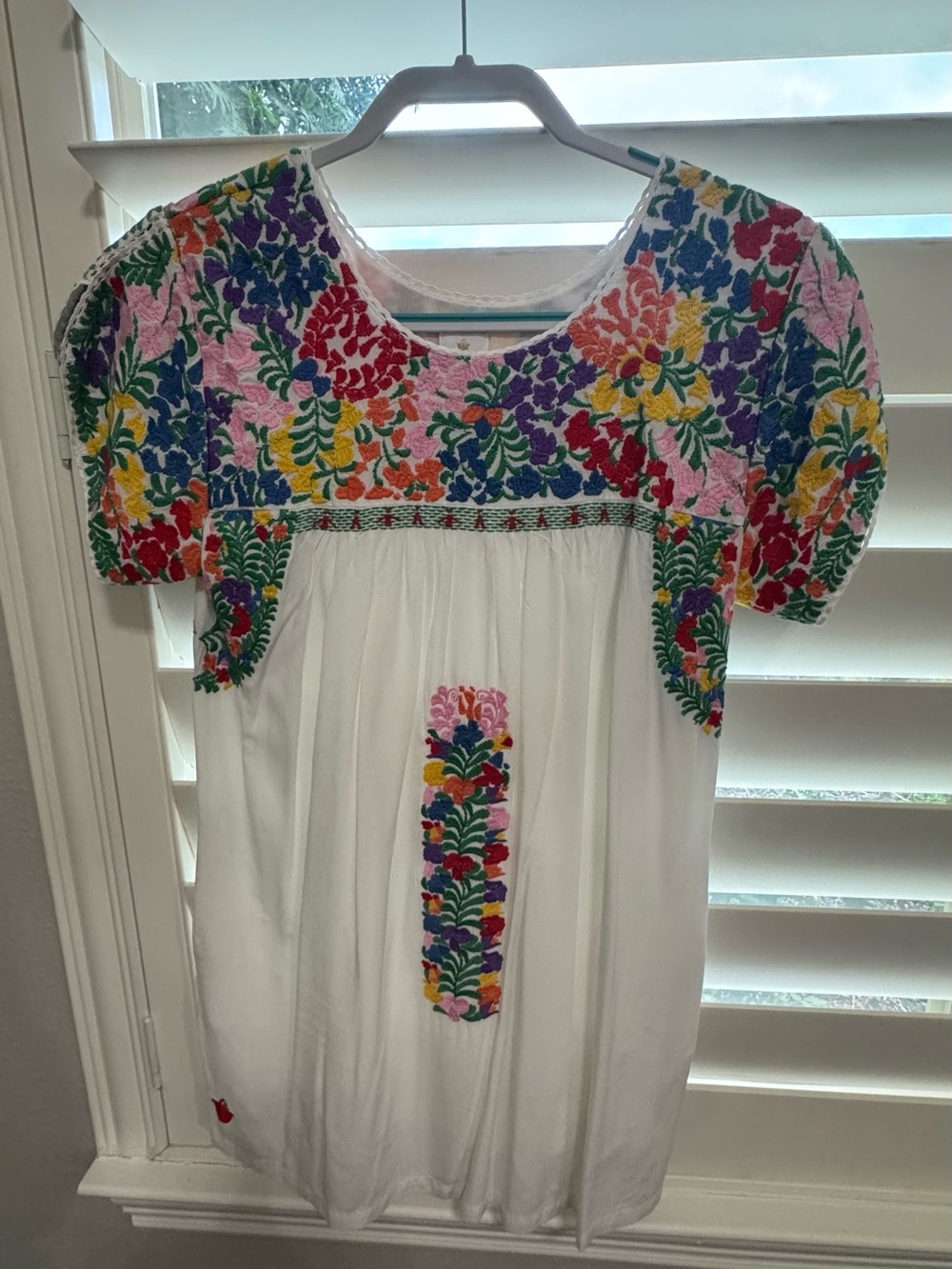 J. Marie Women’s Floral Embroidered Lined Shift Dress - Size Medium